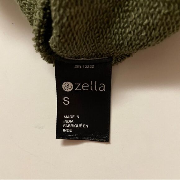 Zella ~ green crewneck pullover ~ size Small ~ front detail - Picture 6 of 7
